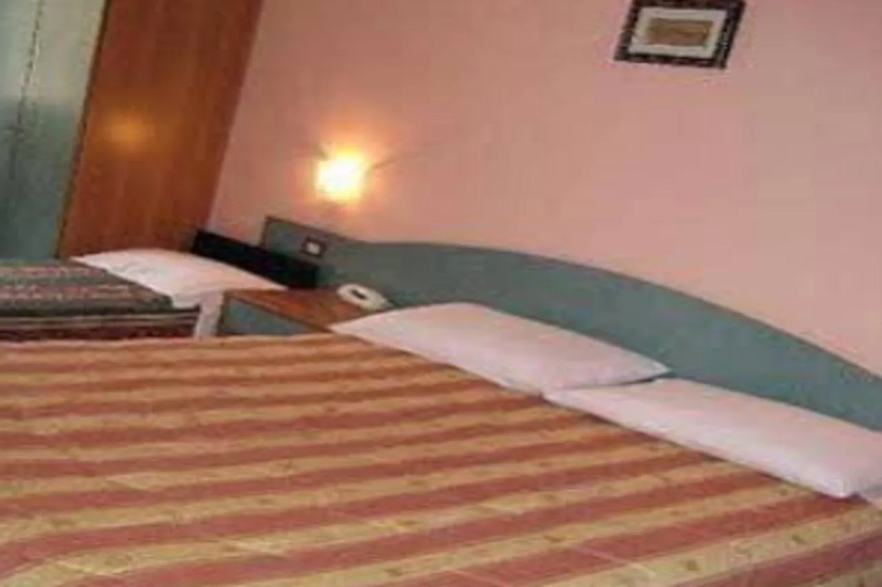 Hotel Danieli La Castellana Lago Di Garda Brenzone sul Garda 3*,