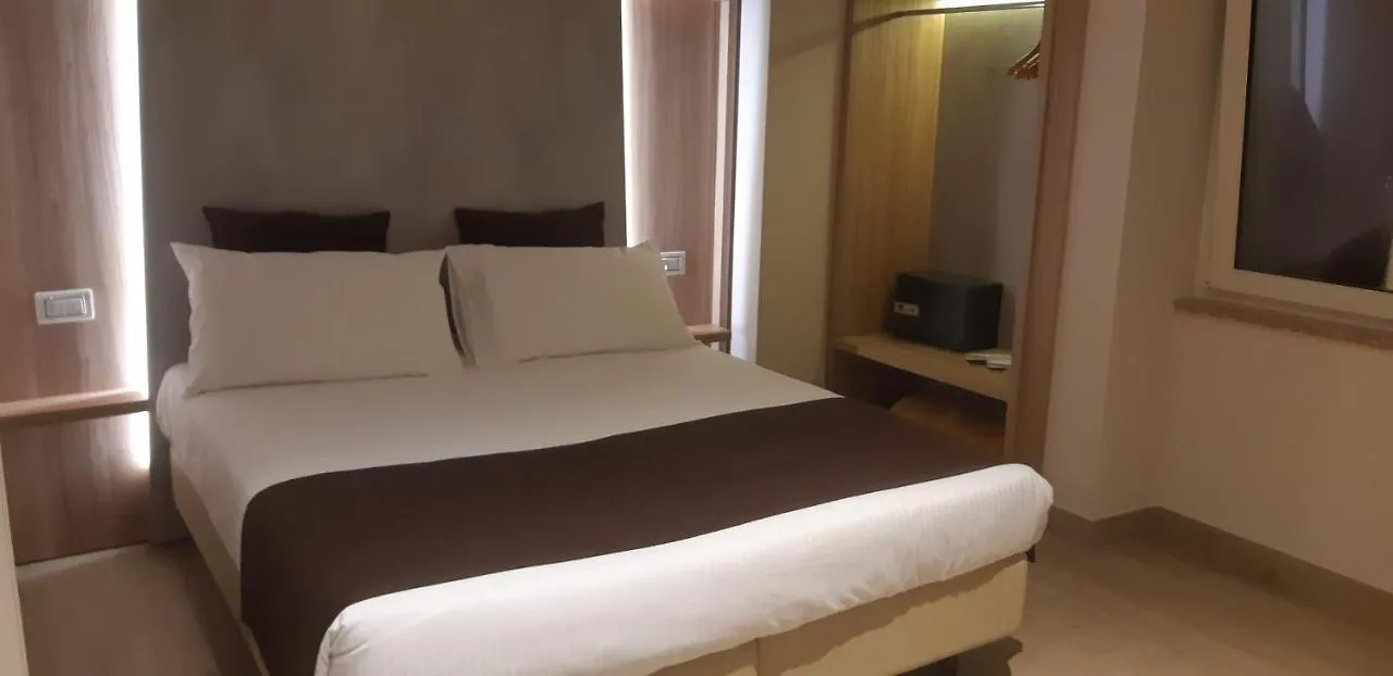 ***  Hotel Danieli La Castellana Lago Di Garda Brenzone sul Garda Italië