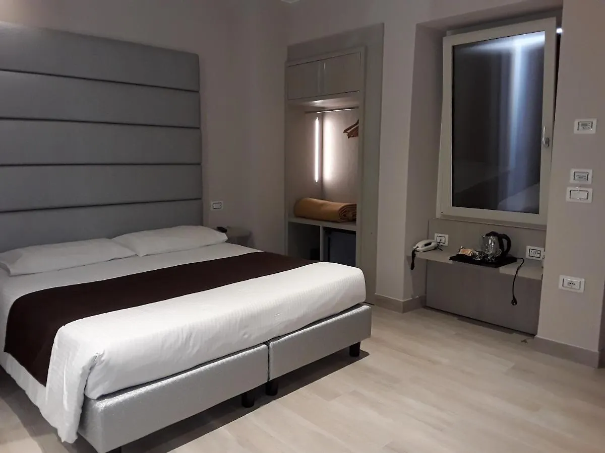 Hotel Danieli La Castellana Lago Di Garda Brenzone sul Garda 3*,  Italië