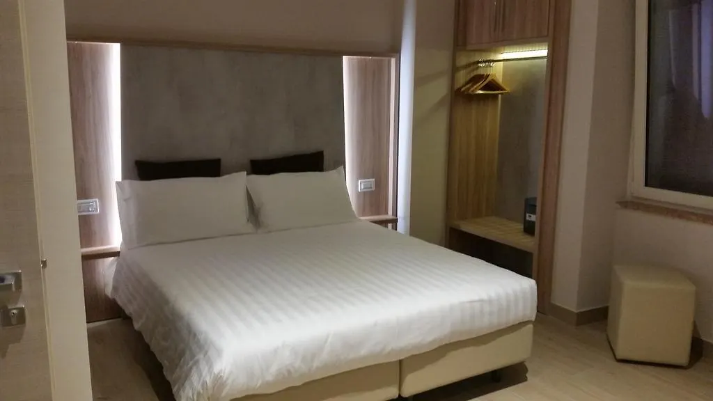 Hotel Danieli La Castellana Lago Di Garda Brenzone sul Garda Italy